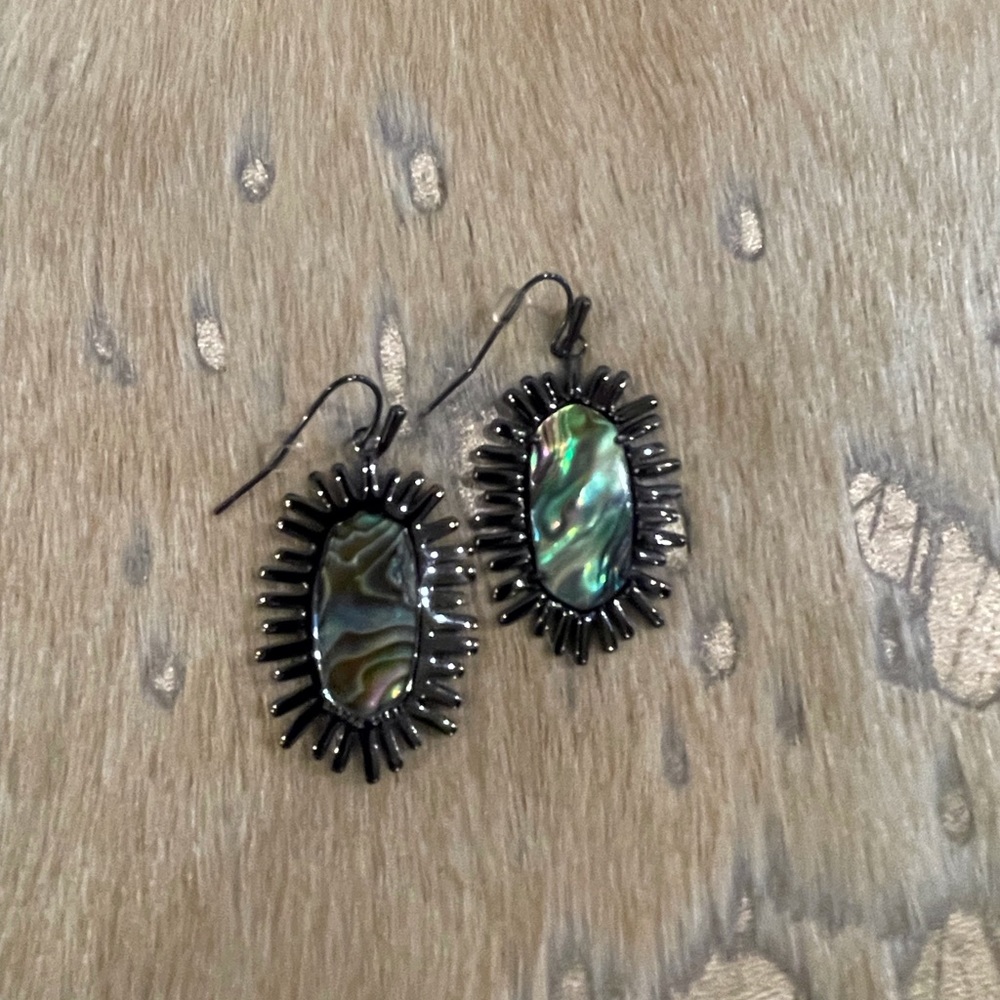 Kendra Scott vintage Mariah earrings